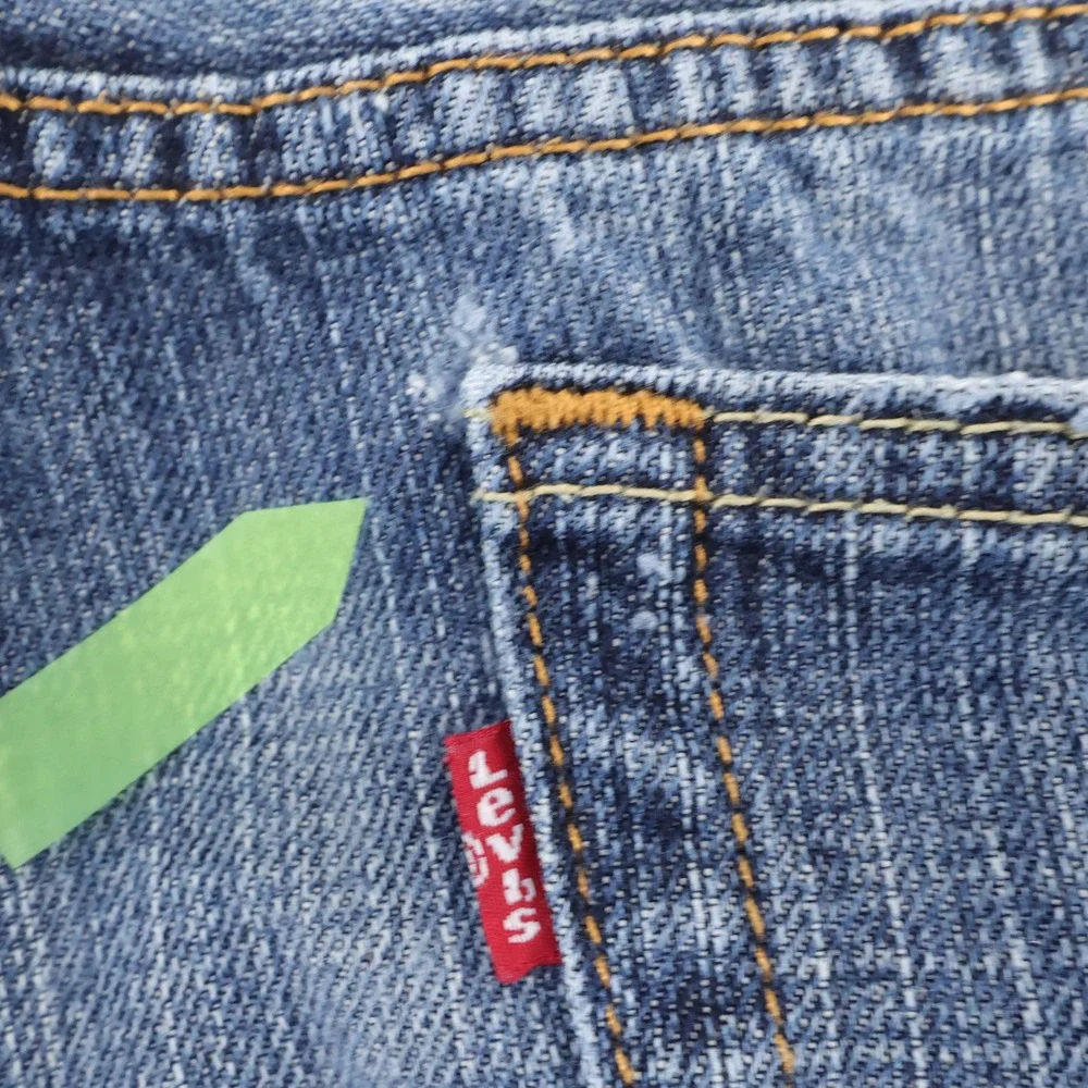 Levi's 505 Regular Fit Jeans 100% Cotton Denim Mens 36x30  (Inseam measures 29